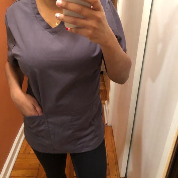 Grey scrub top - Picture 2 of 2